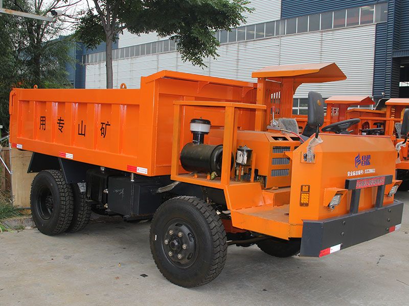 UQ-8T礦用運(yùn)輸車(chē)