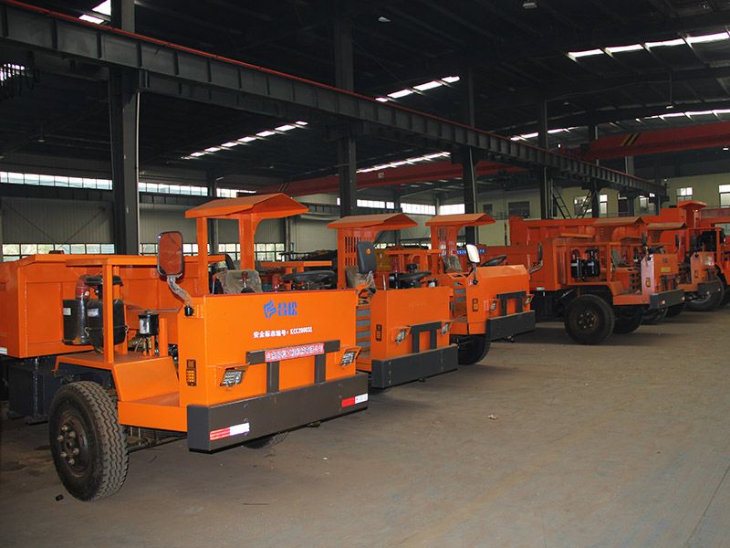 UQ-8T礦用運(yùn)輸車(chē)